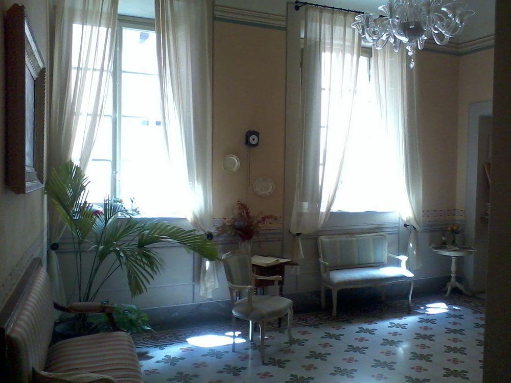 A Palazzo Busdraghi Residenza D'Epoca Bed & Breakfast ลุคคา ภายนอก รูปภาพ
