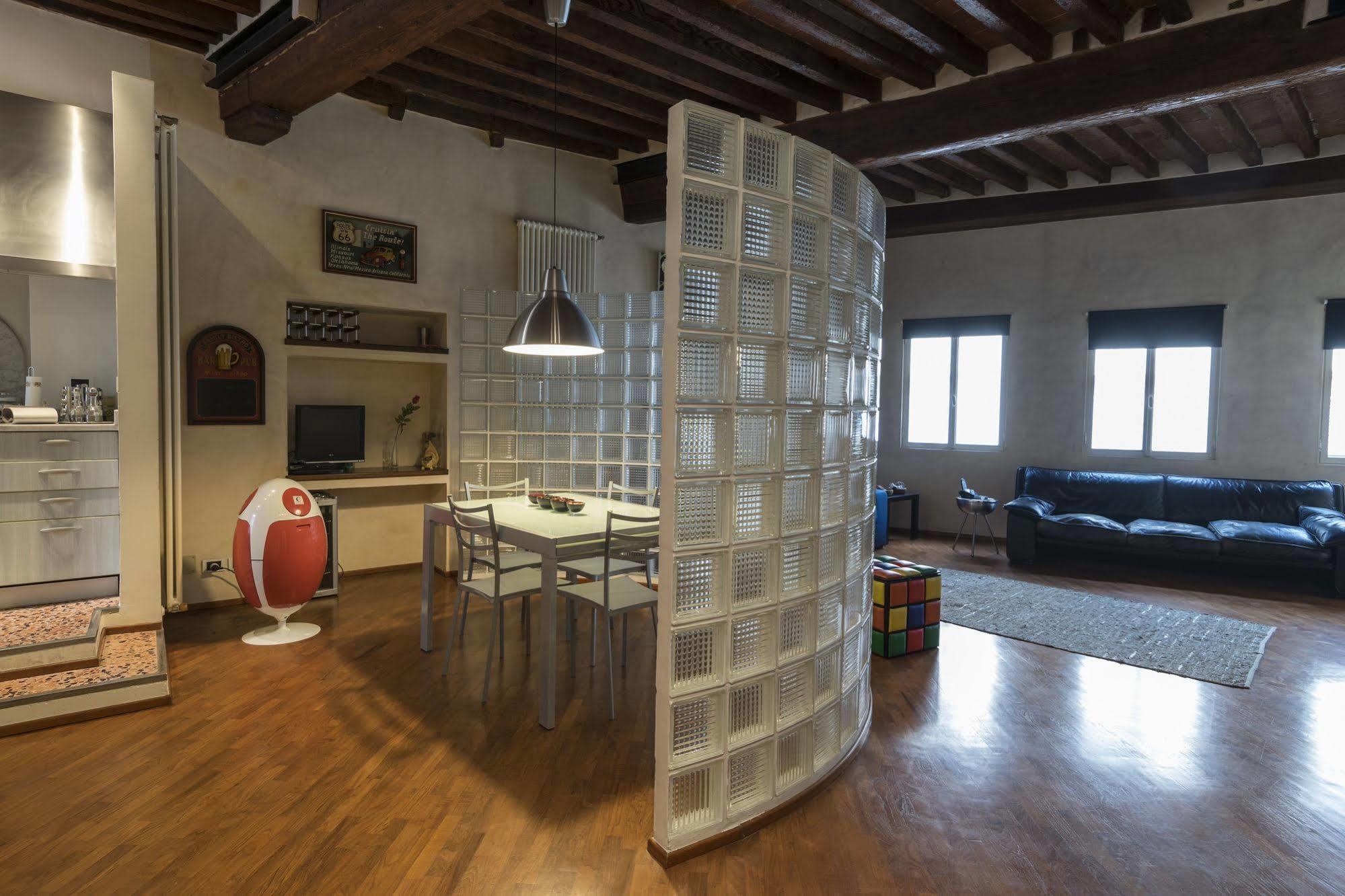 A Palazzo Busdraghi Residenza D'Epoca Bed & Breakfast ลุคคา ภายนอก รูปภาพ